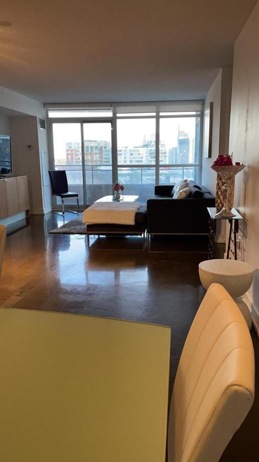 Toronto Downtown Luxurious Stylish 3 Bedroom 3 Bath 2 Balconies Near Rogers Centre Lakeview Condo Eksteriør billede