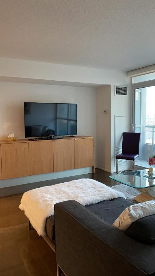 Toronto Downtown Luxurious Stylish 3 Bedroom 3 Bath 2 Balconies Near Rogers Centre Lakeview Condo Eksteriør billede