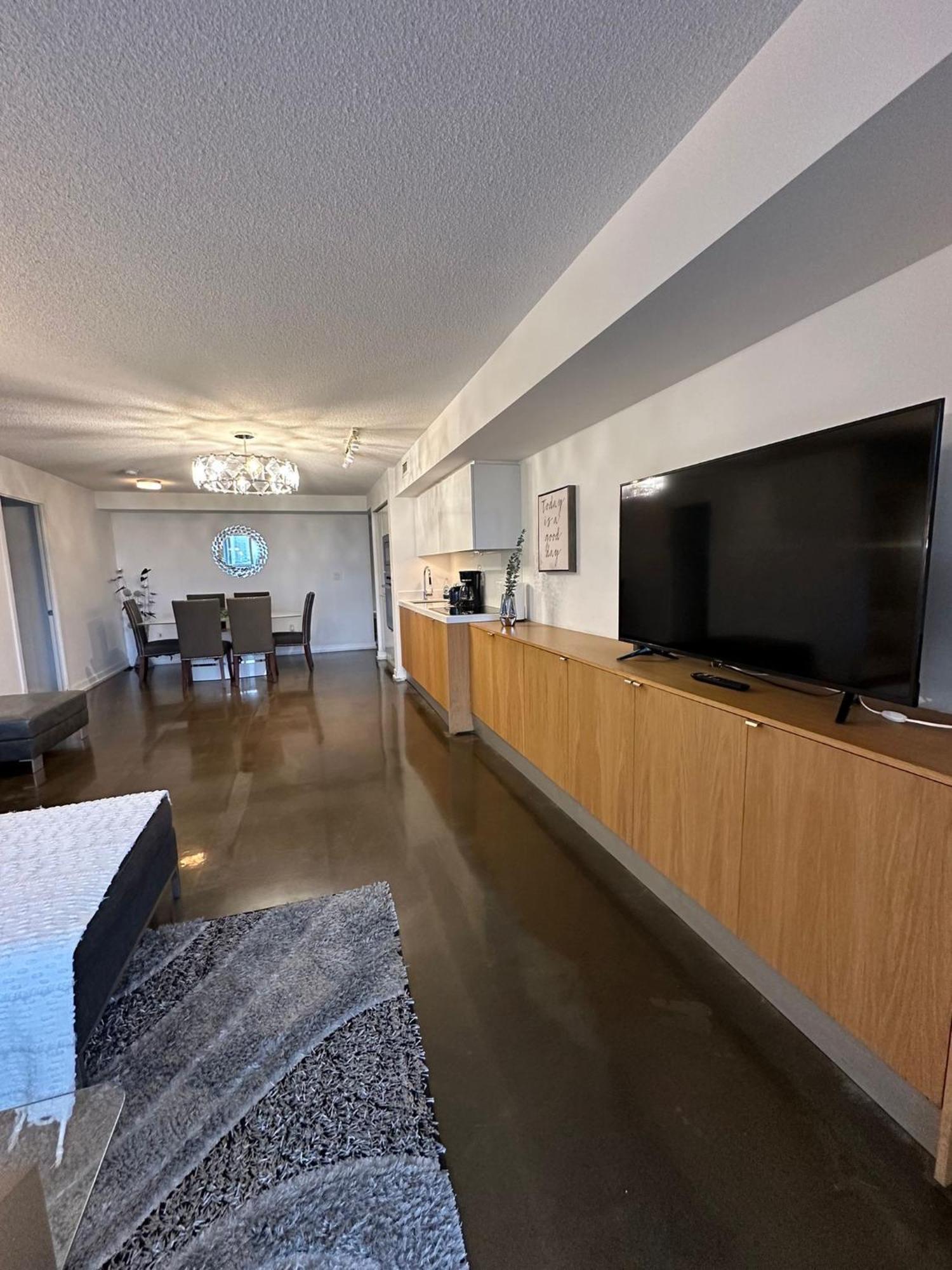 Toronto Downtown Luxurious Stylish 3 Bedroom 3 Bath 2 Balconies Near Rogers Centre Lakeview Condo Eksteriør billede