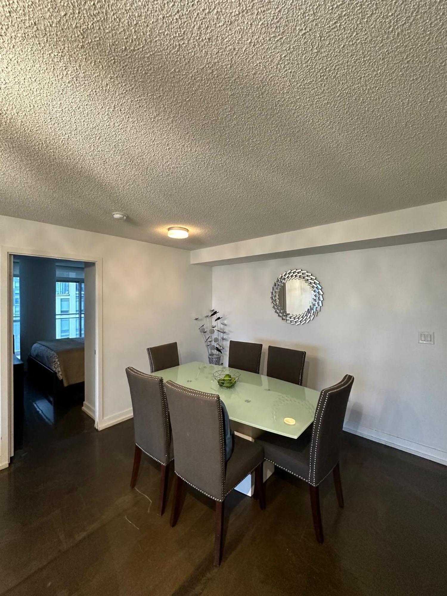 Toronto Downtown Luxurious Stylish 3 Bedroom 3 Bath 2 Balconies Near Rogers Centre Lakeview Condo Eksteriør billede