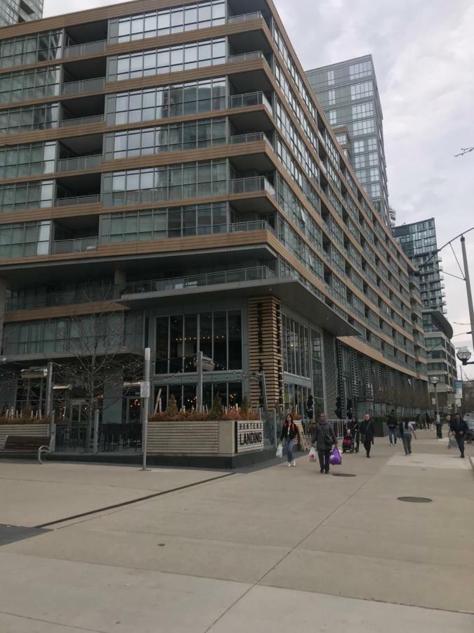 Toronto Downtown Luxurious Stylish 3 Bedroom 3 Bath 2 Balconies Near Rogers Centre Lakeview Condo Eksteriør billede
